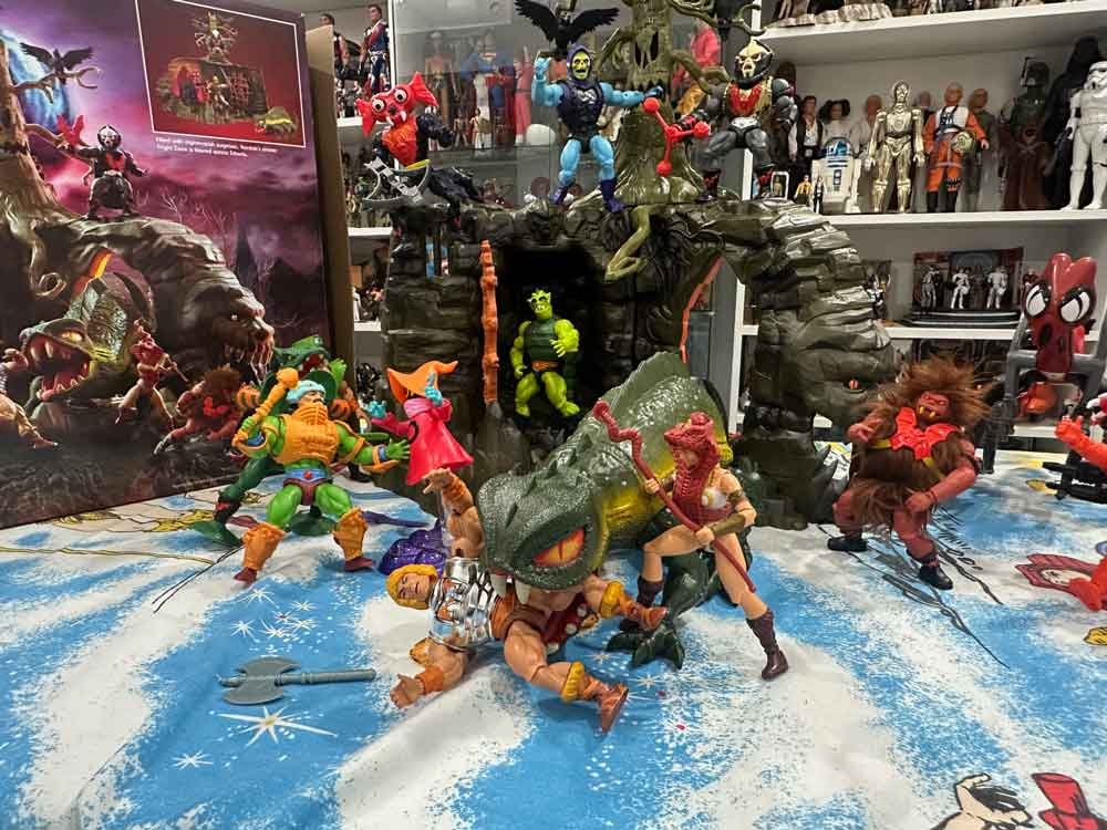 MOTU-Origins-Fright-Zone-Playset-IH-31