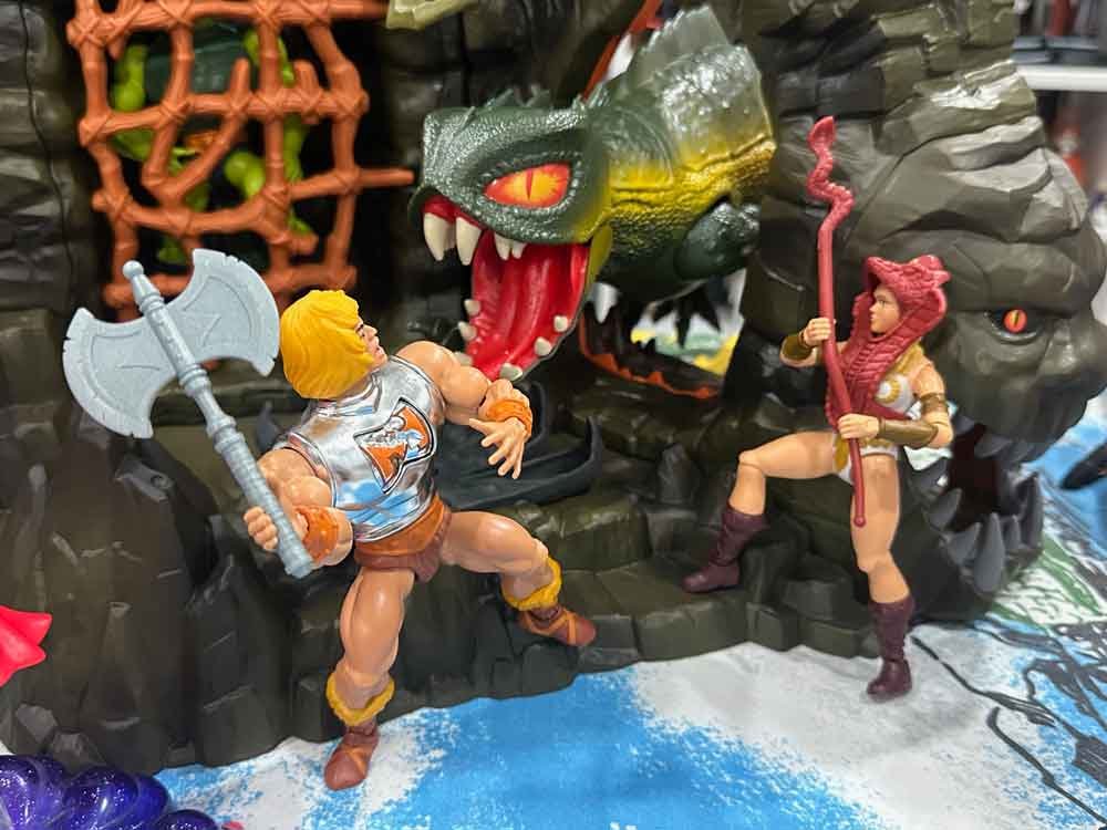 MOTU-Origins-Fright-Zone-Playset-IH-5