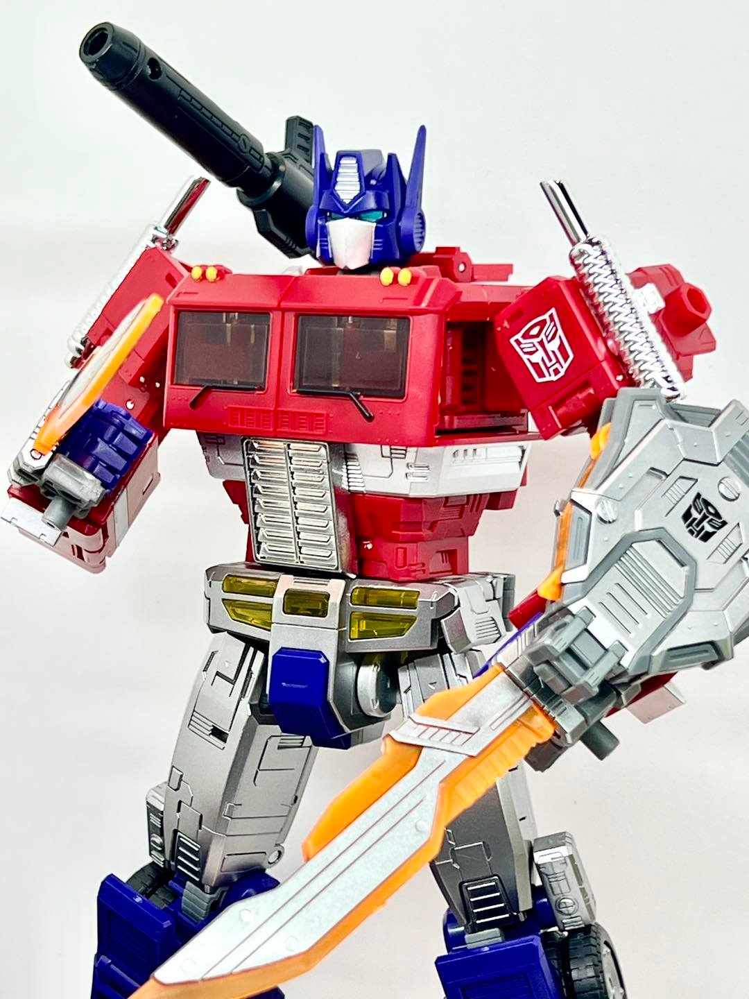 MPG-17 Optimus Prime Transformers Takara Tomy Style Generation 3