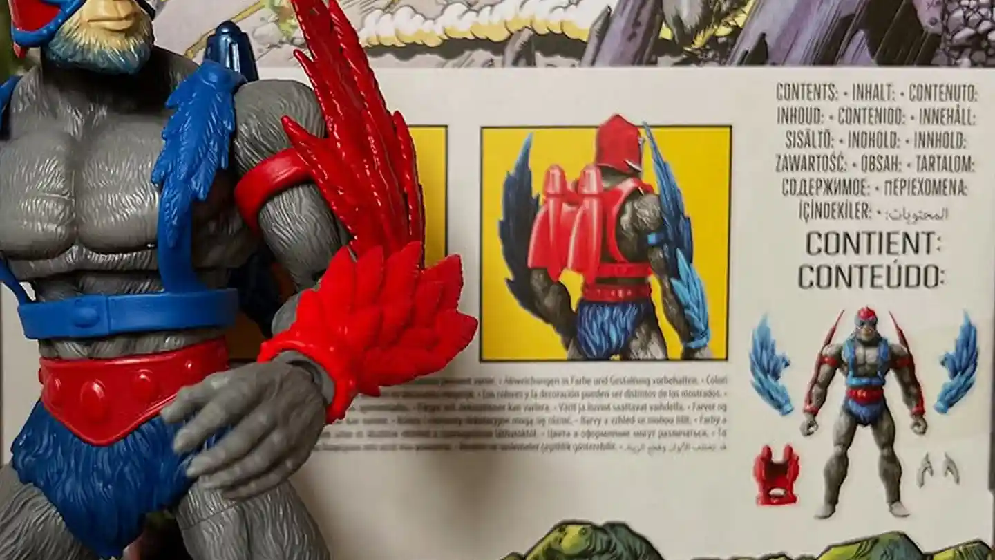 Stratos Masterverse Vintage Collection In-Hand 4