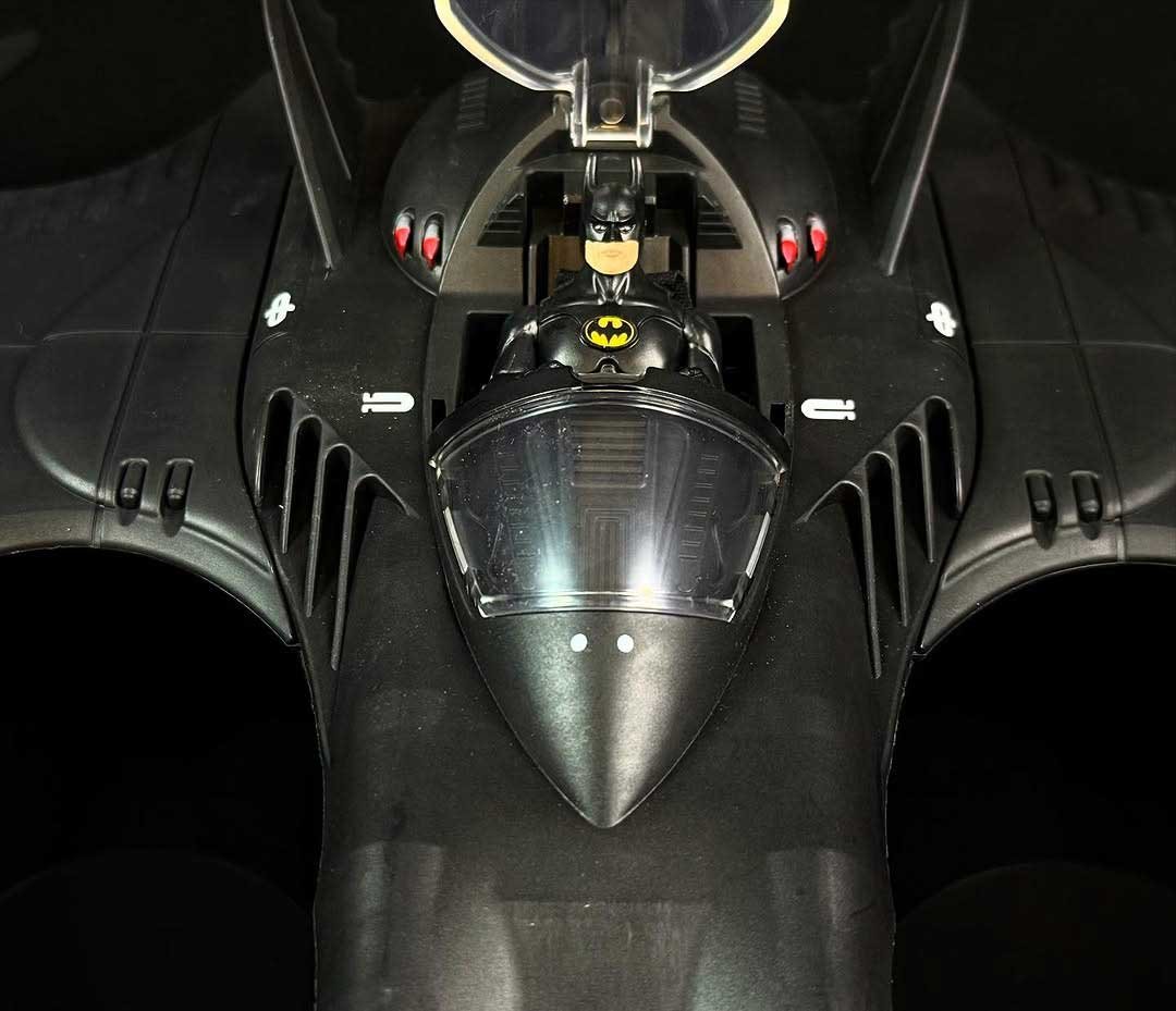 Spinmaster-Batman-Returns-Batwing-IH-3