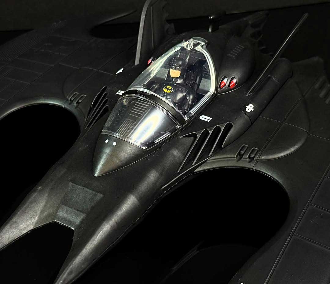 Spinmaster-Batman-Returns-Batwing-IH-4