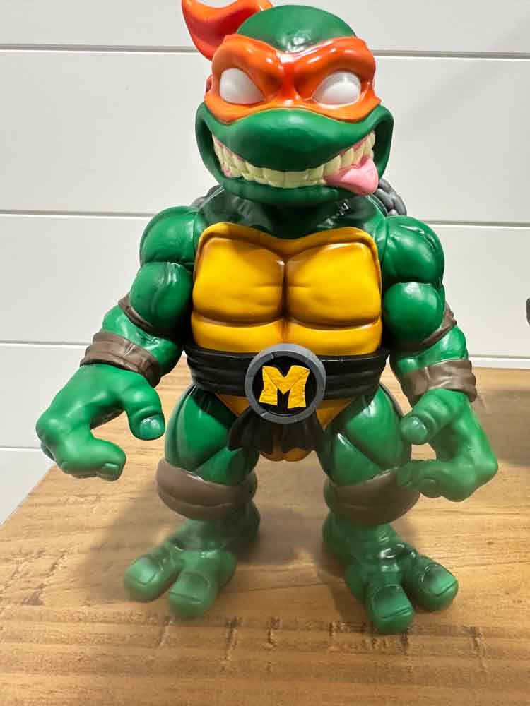 TMNT-Mondo-Soft-Vinyl-Michealangelo-front-2