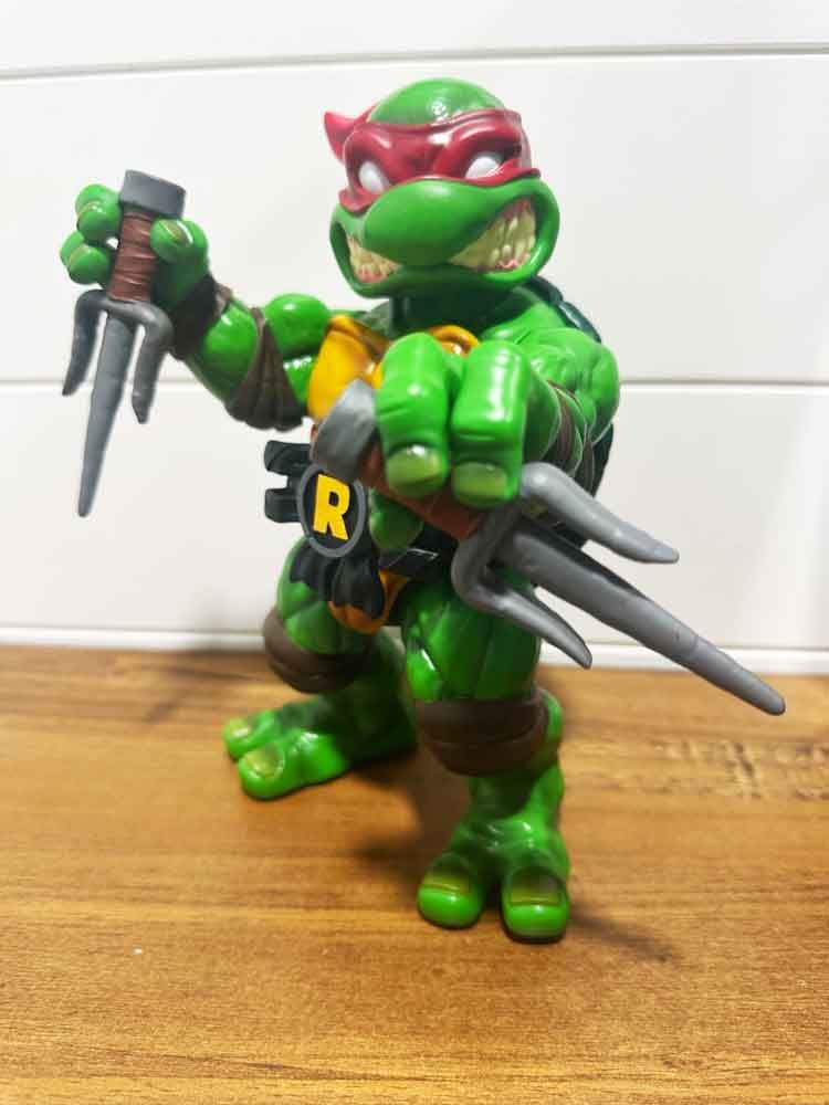 TMNT-Mondo-Soft-Vinyl-Raphael-front-3