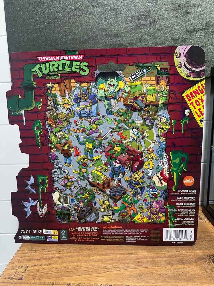 TMNT-Mondo-Soft-Vinyl-Raphael-package-rear