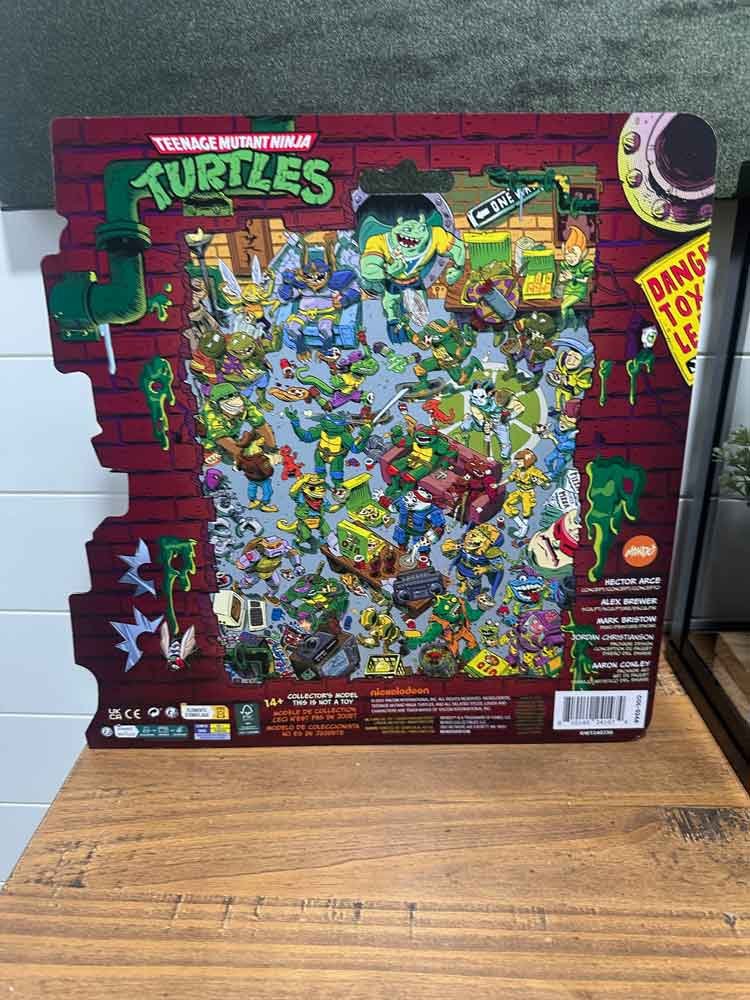 TMNT-Mondo-Soft-Vinyl-xtra-cardback-rear