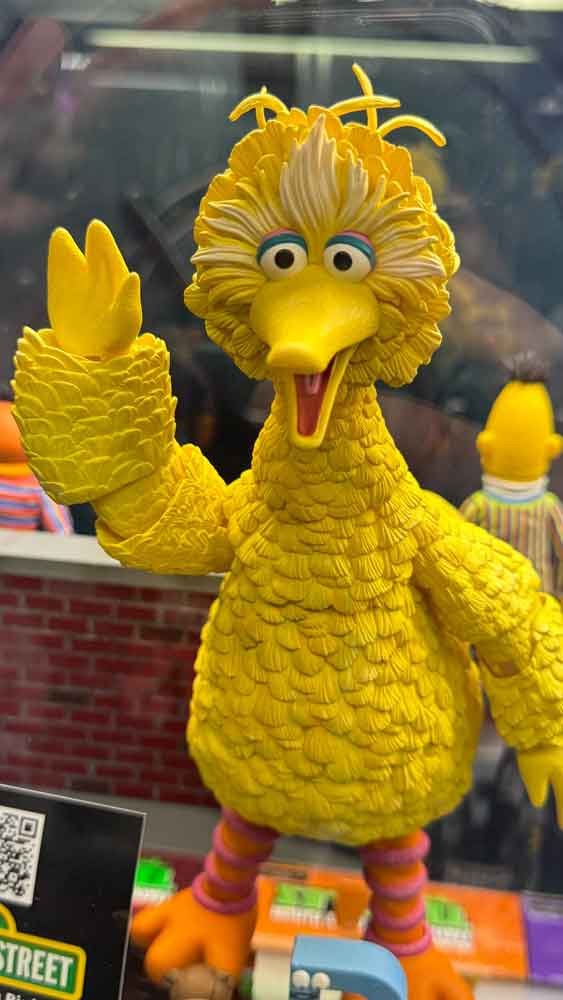 Big-Bird-NYCC-2025-NECA-Booth-Sesame-Street-2