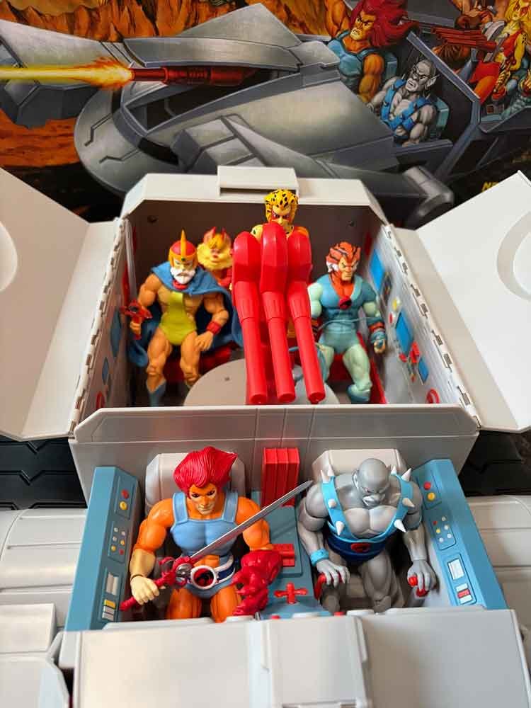 Super7-ThunderTank-Toy-Version-action-pose-4