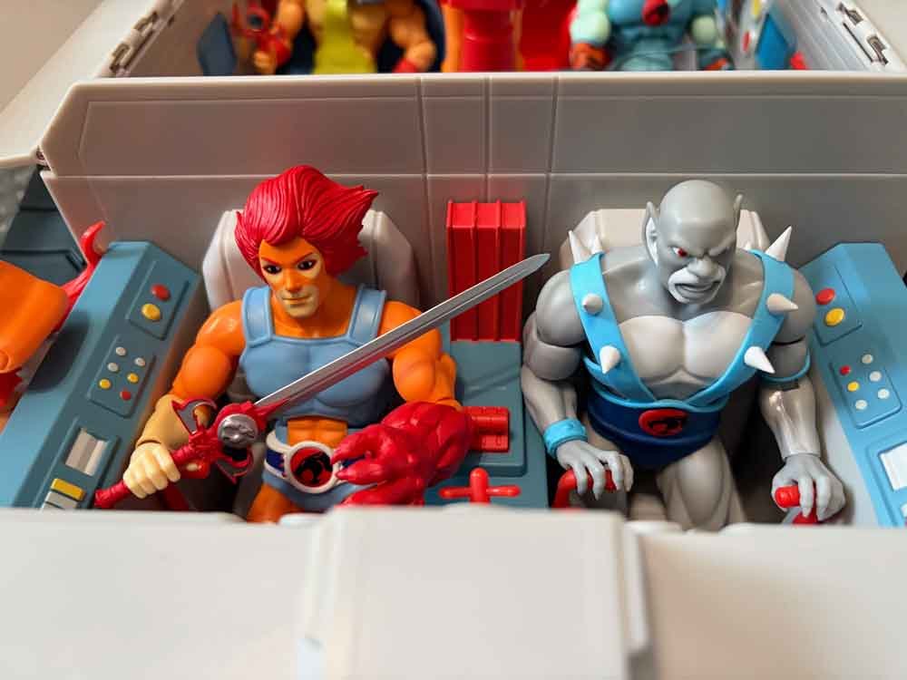 Super7-ThunderTank-Toy-Version-action-pose-6