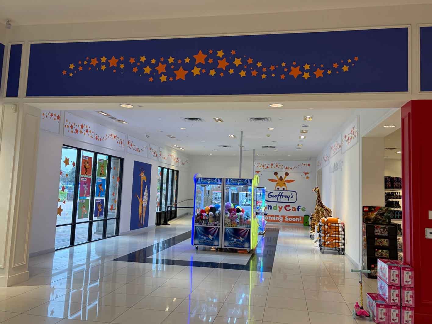 Toys-R-Us-Grand-Opening-Camarillo-CA-12