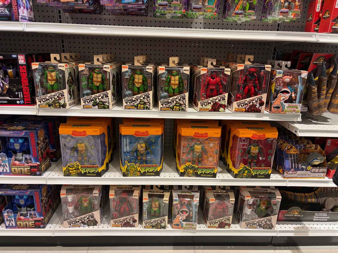 Toys-R-Us-Grand-Opening-Camarillo-CA-19-a