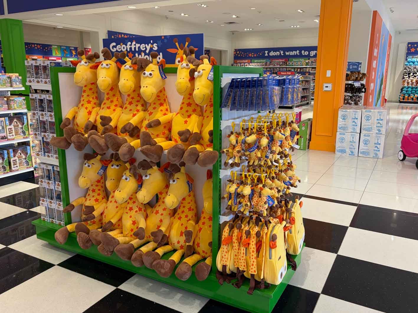 Toys-R-Us-Grand-Opening-Camarillo-CA-9