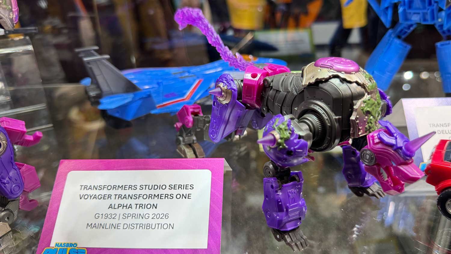Transformers-NYCC-2025-Booth-Images-23