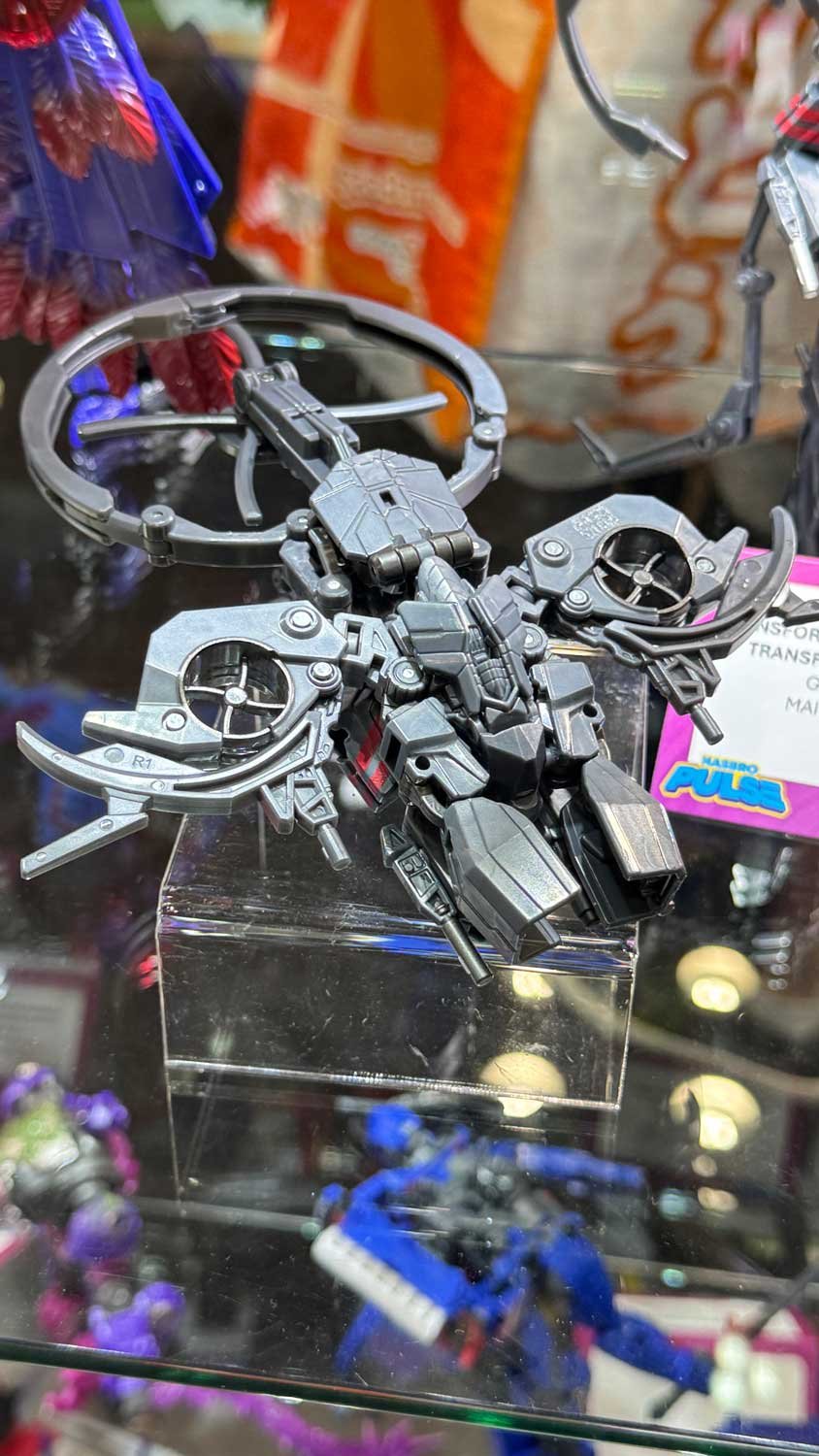 Transformers-NYCC-2025-Booth-Images-26