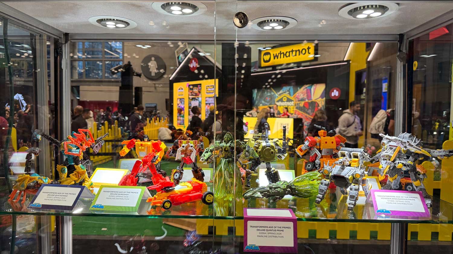Transformers-NYCC-2025-Booth-Images-33