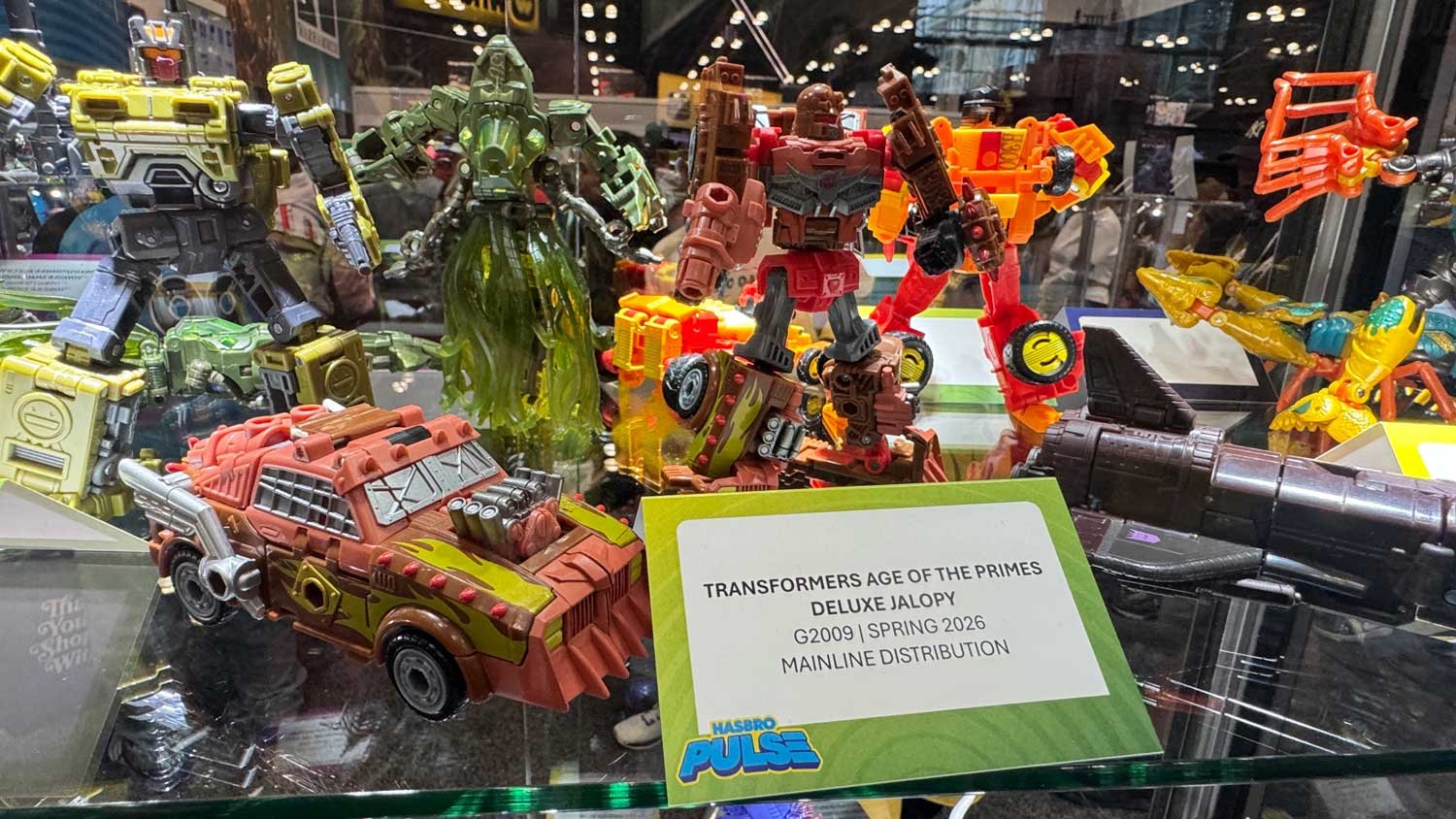 Transformers-NYCC-2025-Booth-Images-35