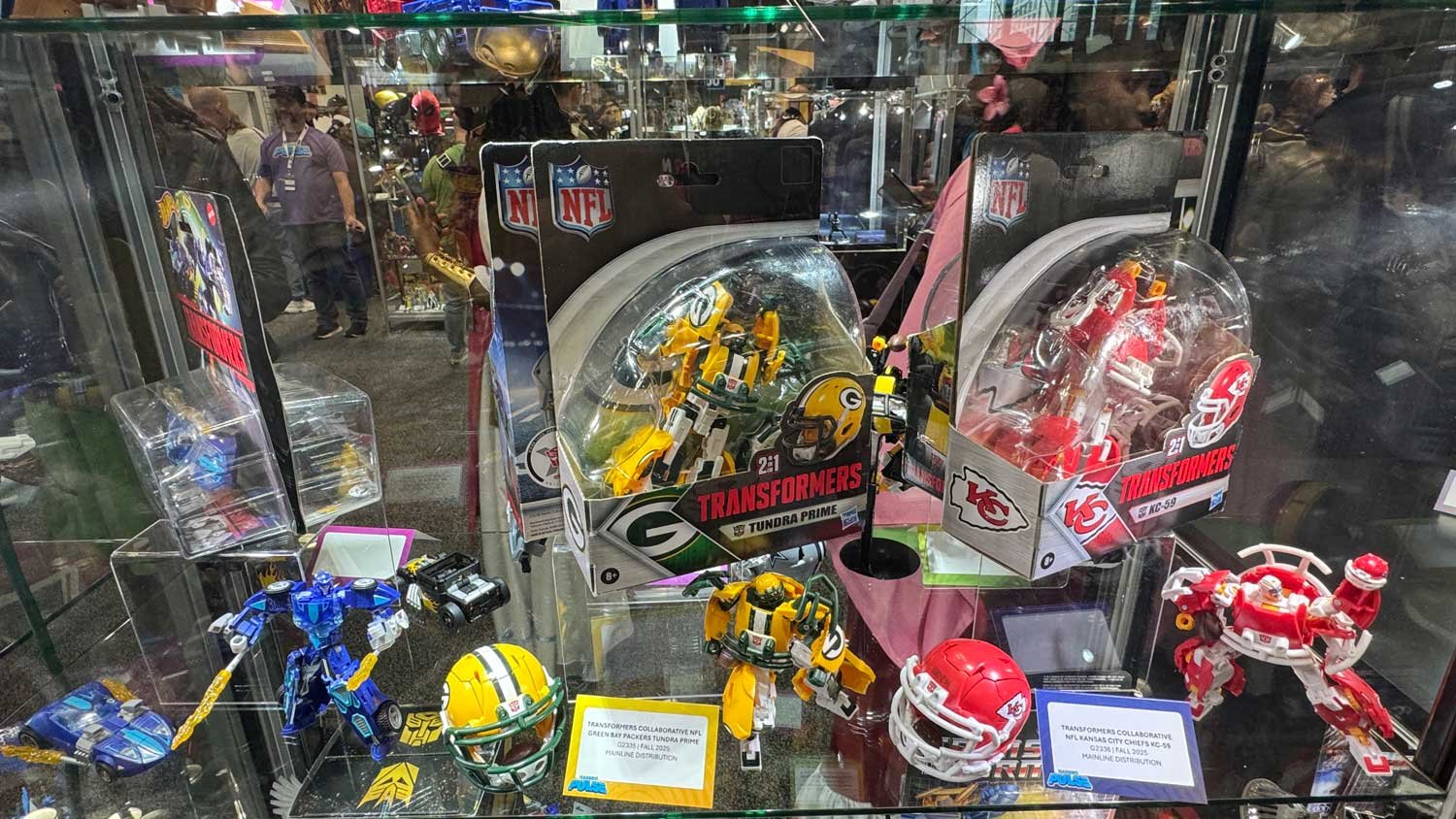 Transformers-NYCC-2025-Booth-Images-48