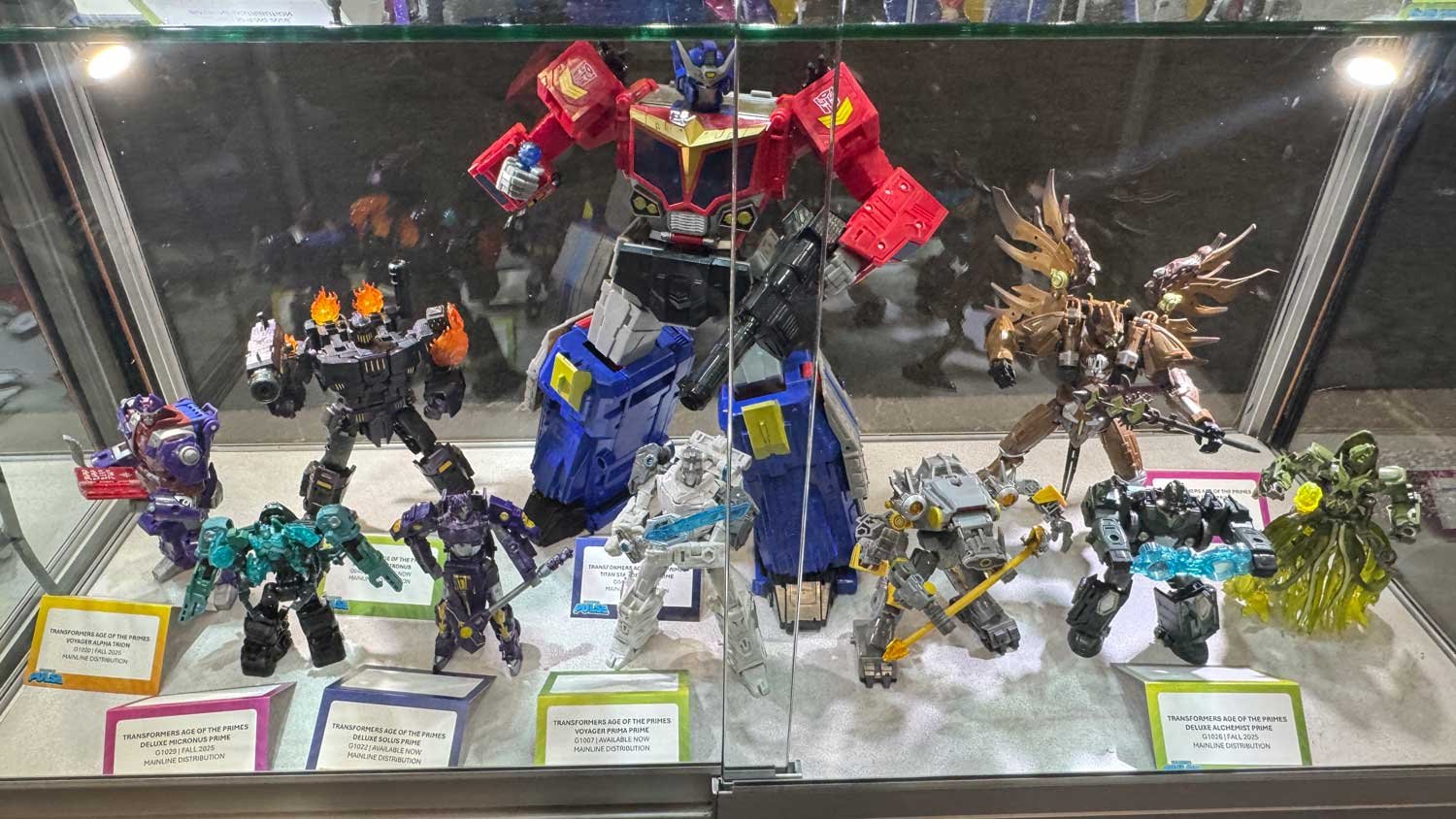 Transformers-NYCC-2025-Booth-Images-54
