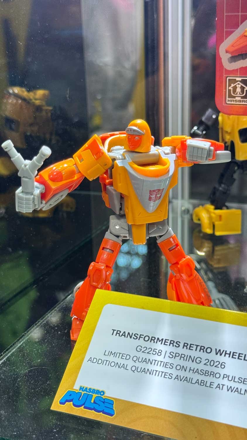 Transformers-NYCC-2025-Booth-Images-8
