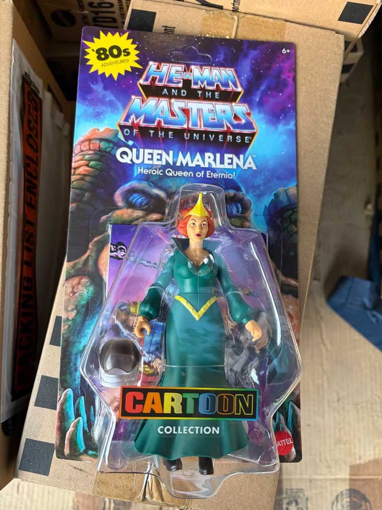 MOTU-Queen-Marlena-in-hand-1