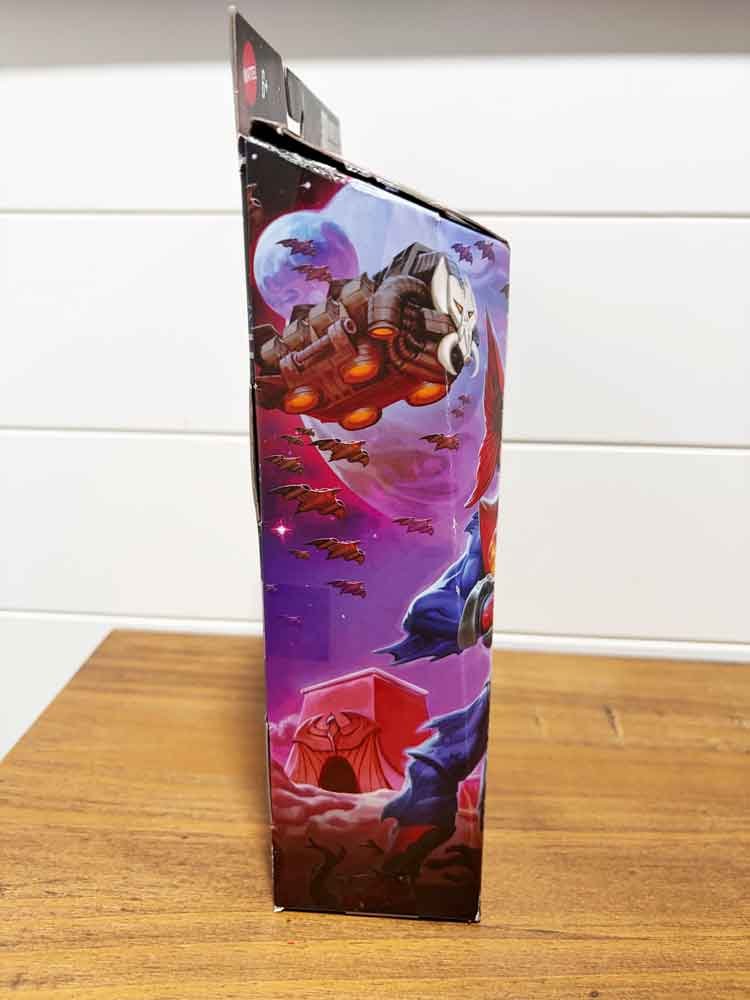 New-Eternia-Mantenna-Masterverse-IH-Package-right