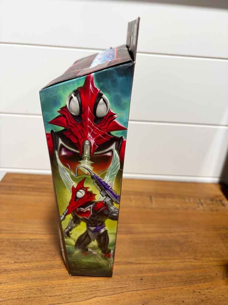 New-Eternia-Mosquitor-Masterverse-IH-Package-left