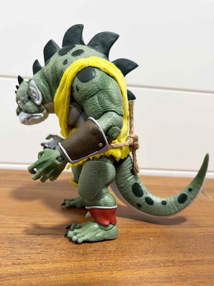 Reptilian-Guard-Super7-ThunderCats-Ultimates-left