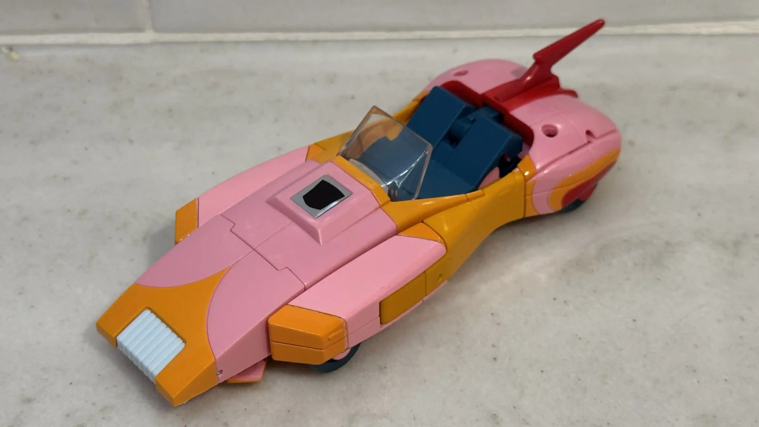Arcee C-07 Transformers Missing Link 10