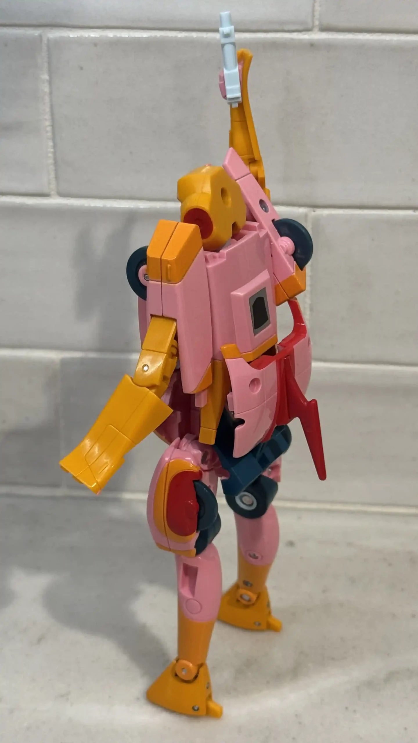 Arcee C-07 Transformers Missing Link 20