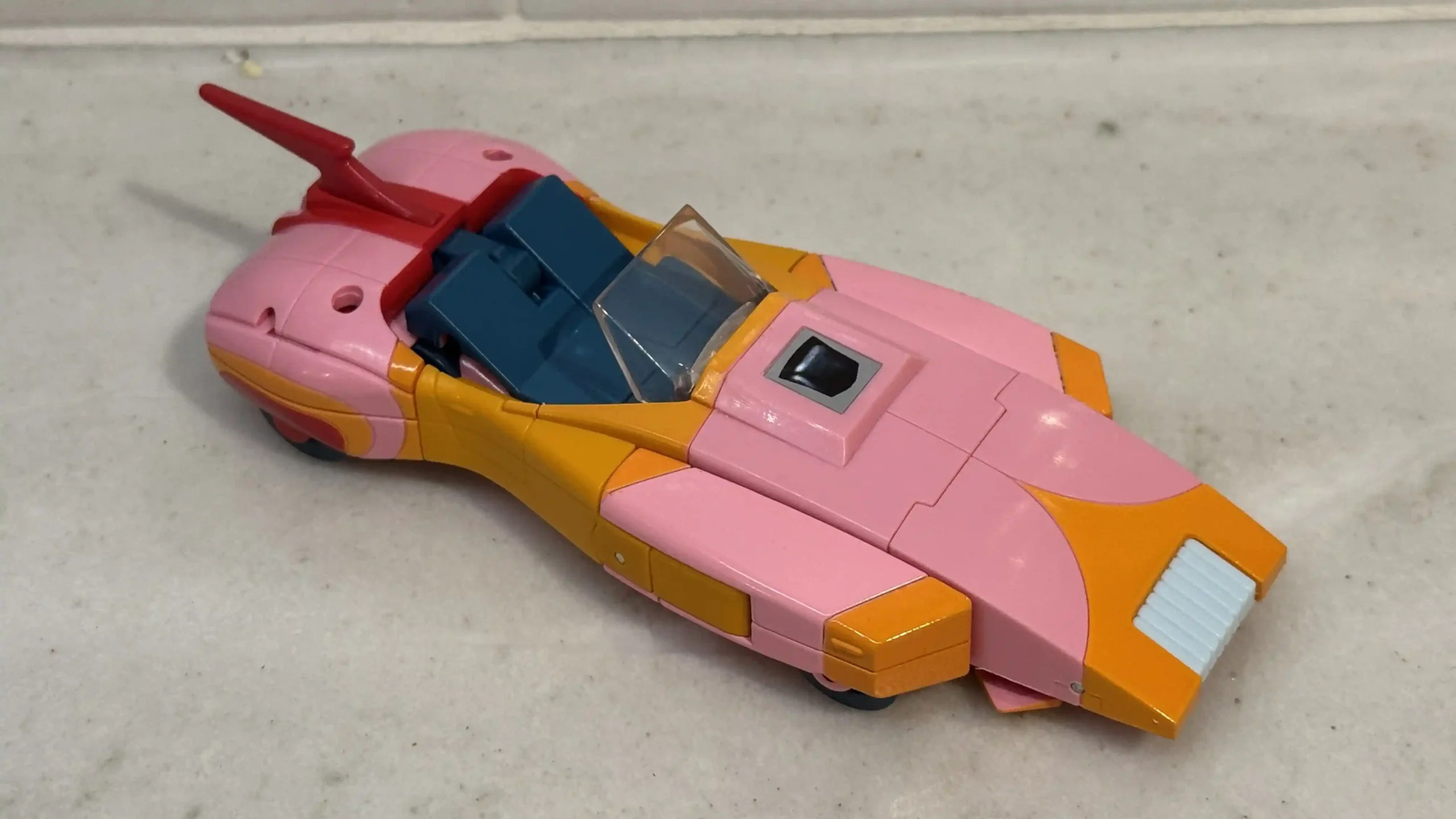 Arcee C-07 Transformers Missing Link 9