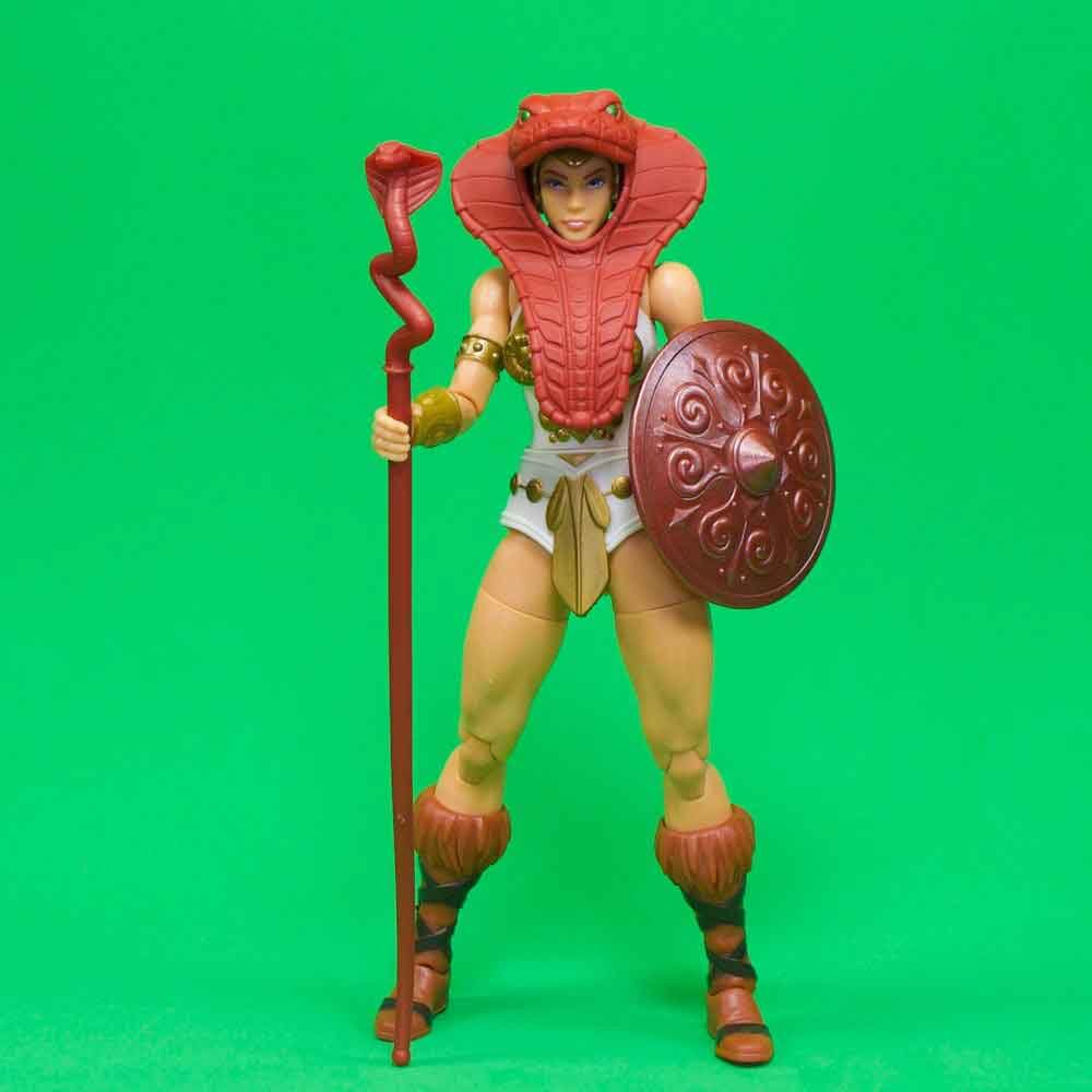 Teela-Masters-of-the-Universe-Vintage-Collection-In-Hand-Images-1