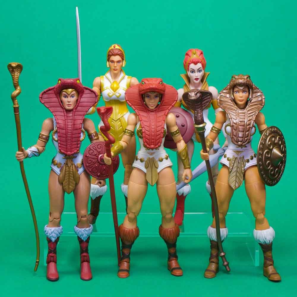 Teela-Masters-of-the-Universe-Vintage-Collection-In-Hand-Images-9