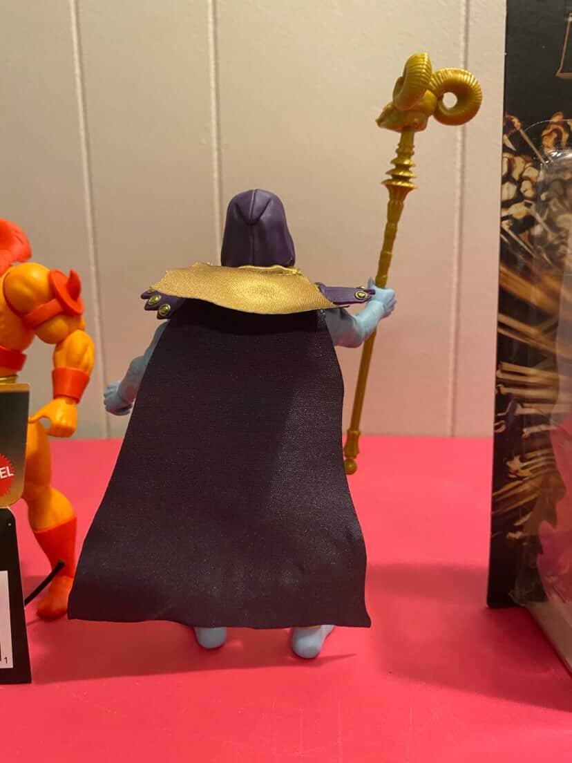 Gold-Skeletor-MOTU-Core-Movie-Figure-In-Hand-11