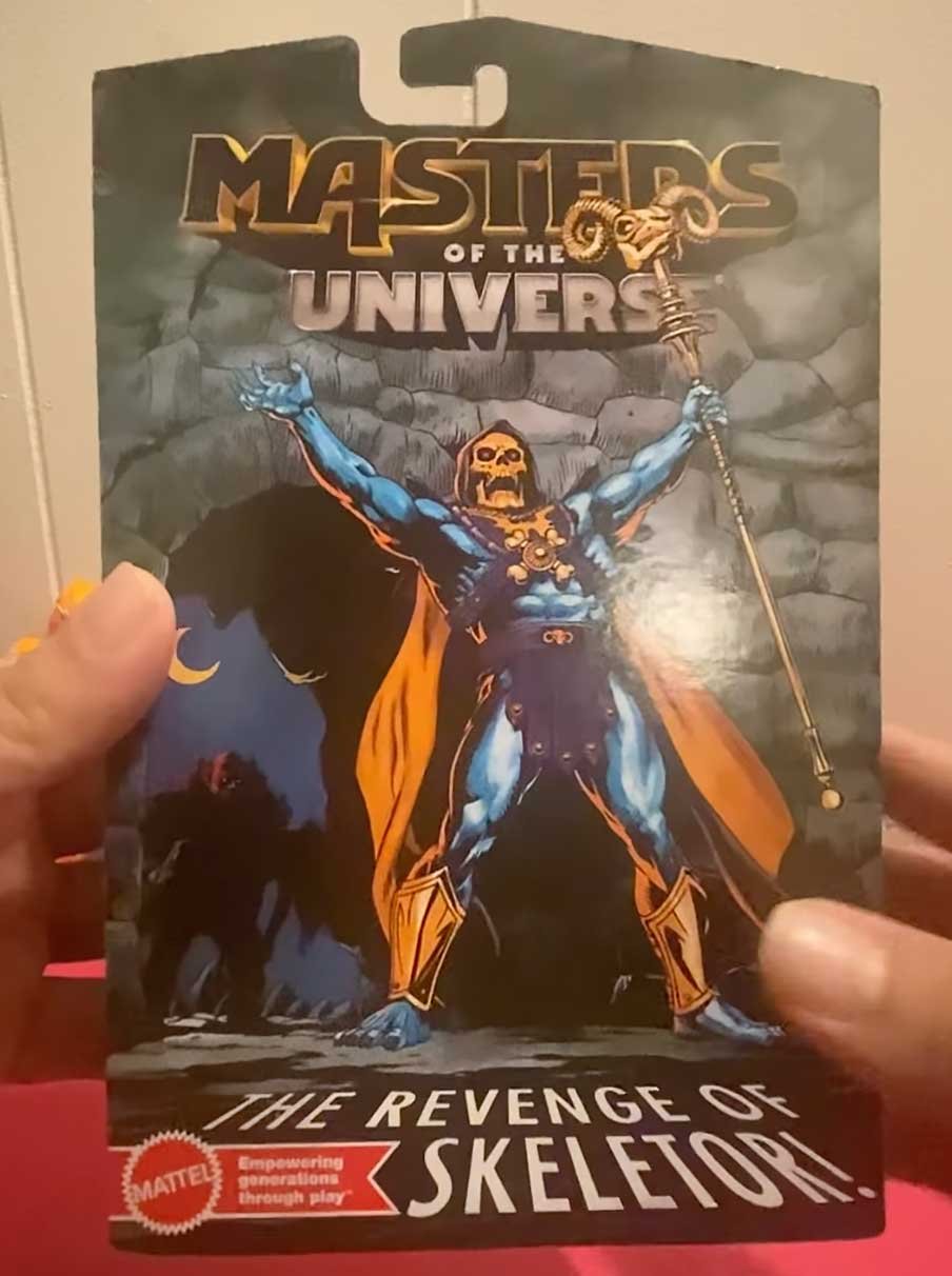 Gold-Skeletor-MOTU-Core-Movie-Figure-In-Hand-3