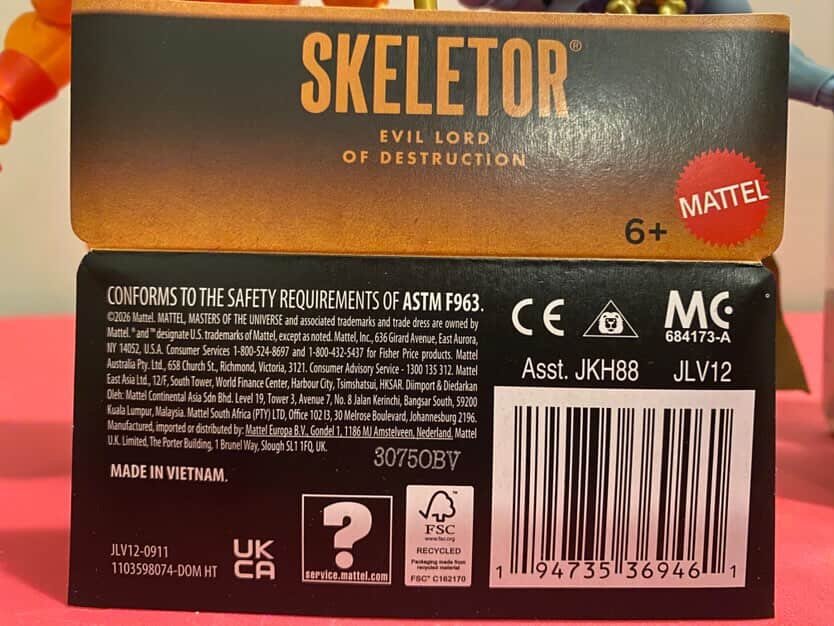 Gold-Skeletor-MOTU-Core-Movie-Figure-In-Hand-9