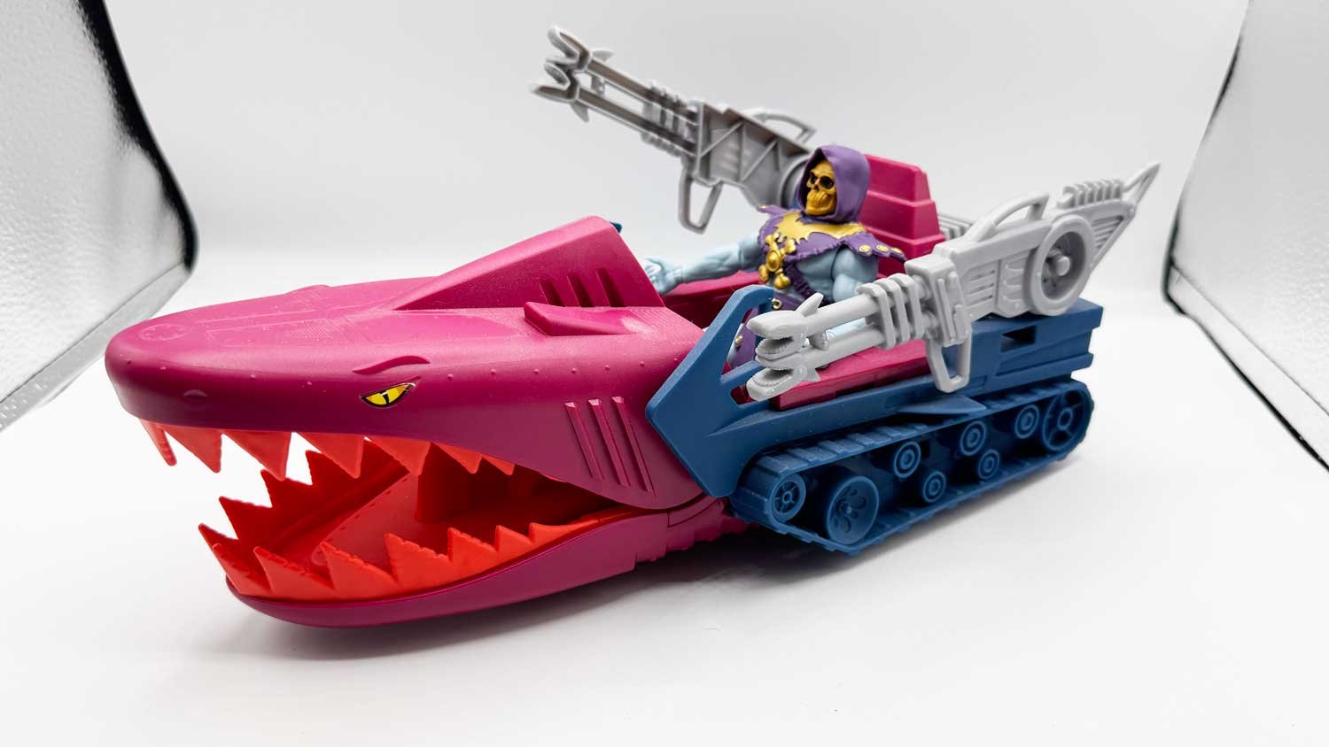 MOTU-Core-Gold-Acala-Skeletor-Variant-Card-On-MOTU-Origins-Land-Shark