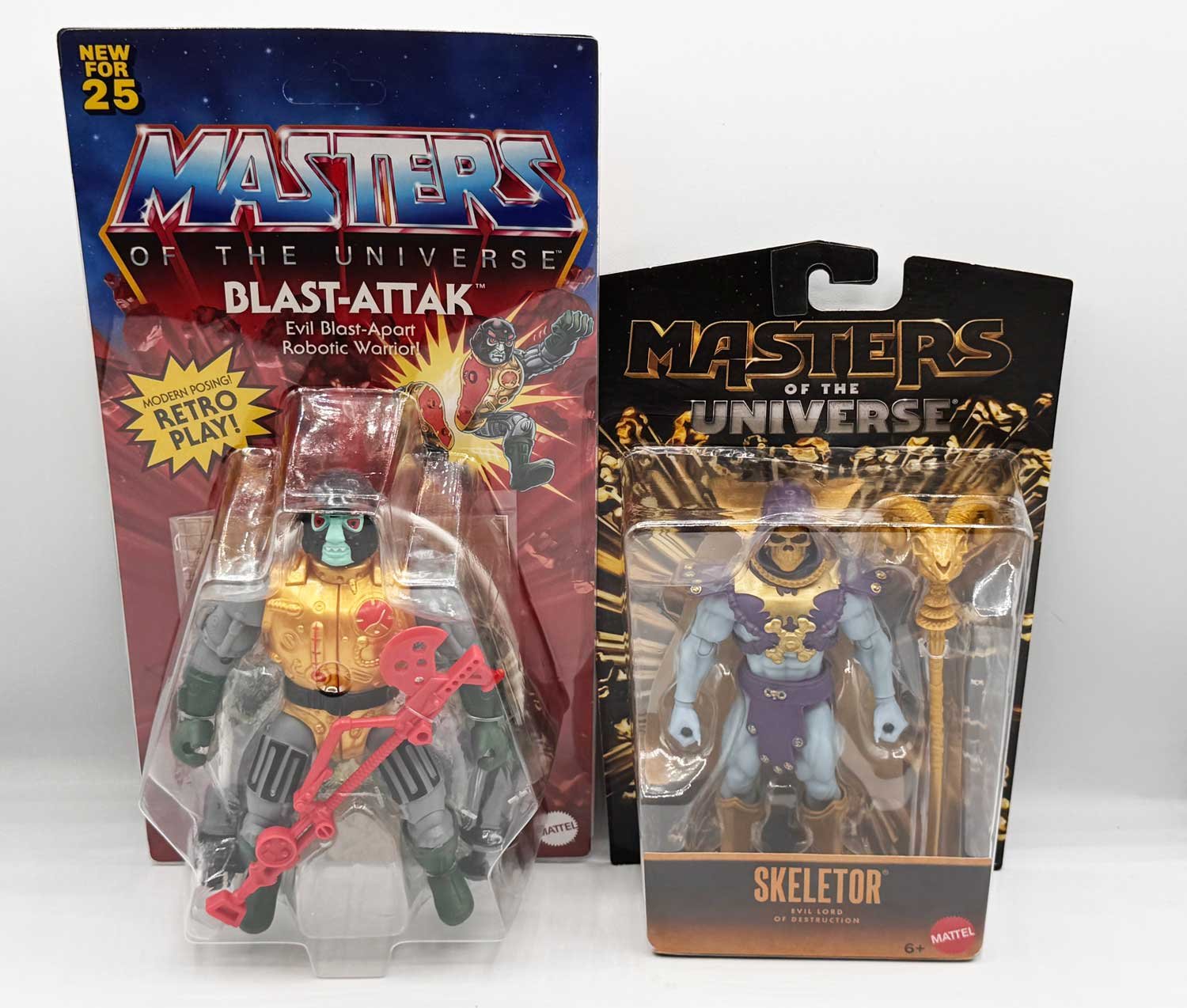 MOTU-Core-Gold-Acala-Skeletor-Variant-Card-vs-MOTU-Origins-Car