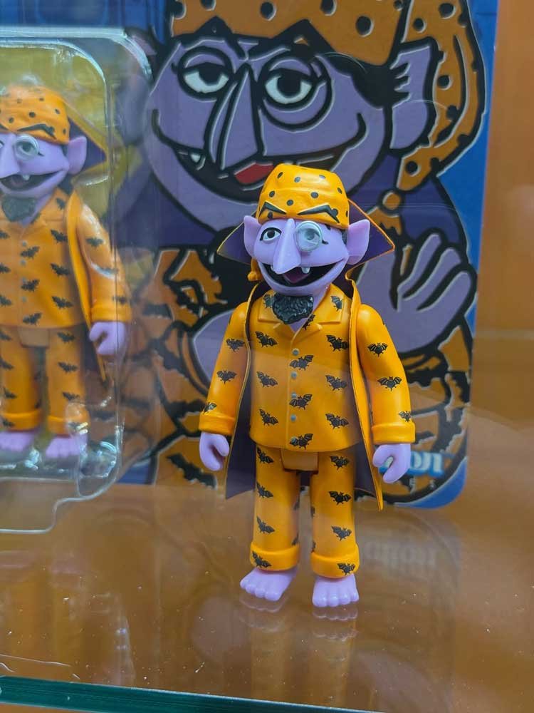 Super7-ReAction-Sesame-Street-NY-Toy-Fair-The-Count-in-PJs-2