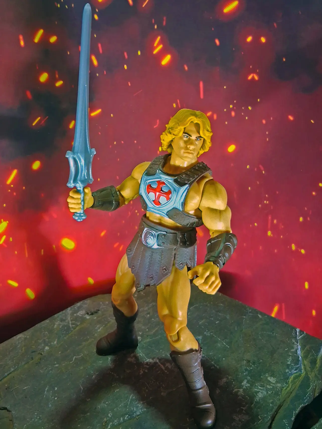 He-Man MOTU Core In-Hand Popheist 3
