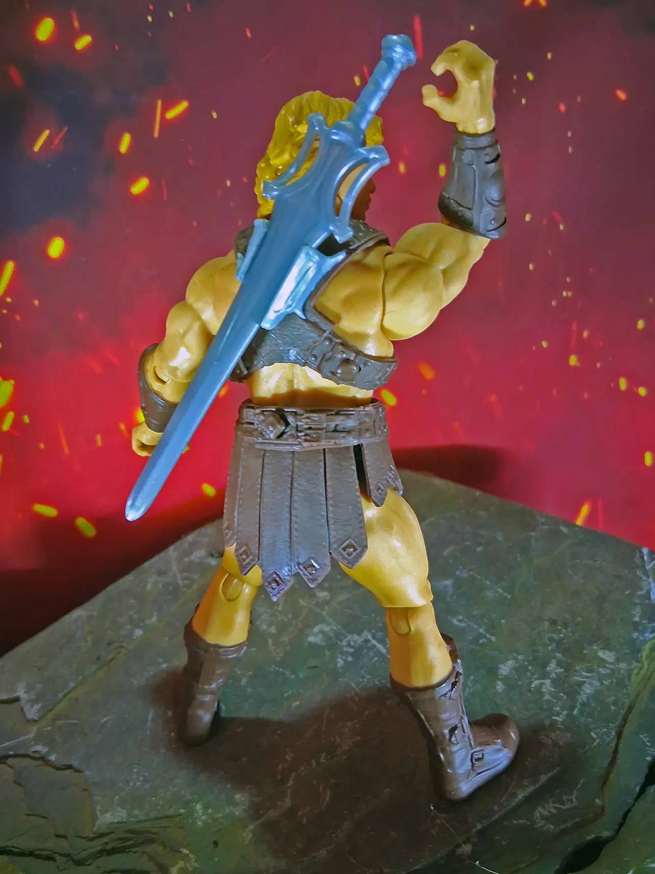 He-Man MOTU Core In-Hand Popheist 4