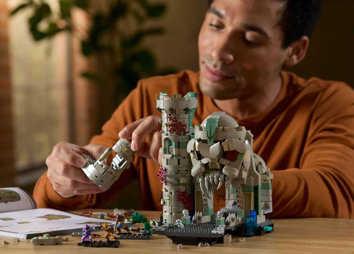 Mattel Brick Shop Battle for Castle Grayskull Official 2