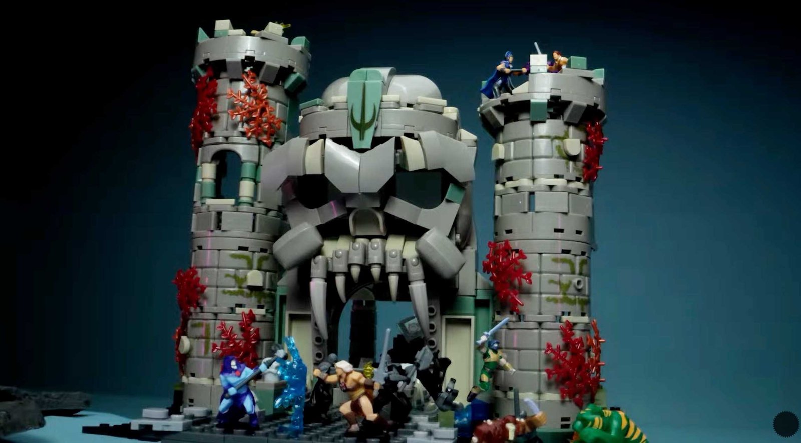 Movie-Castle-Grayskull-MOTU-Mattel-Brick-Shop-Reveal-6