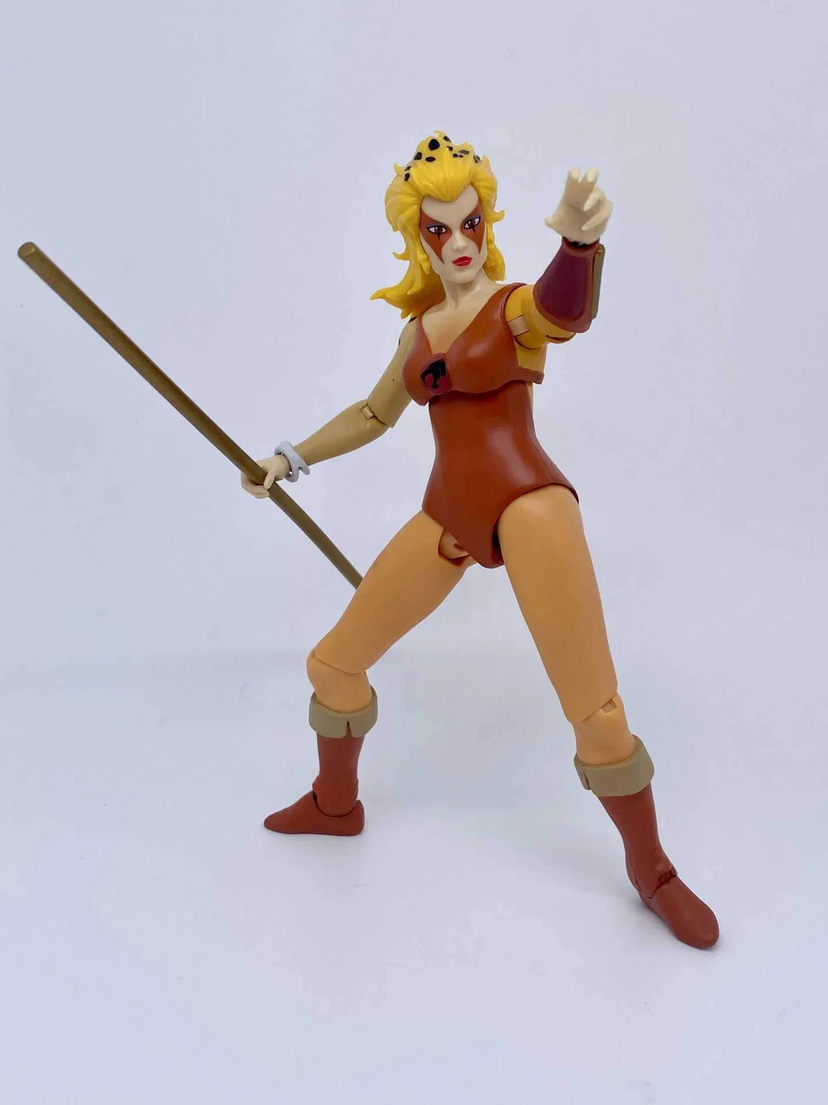 Cheetara Super7 Ultimates standing 3