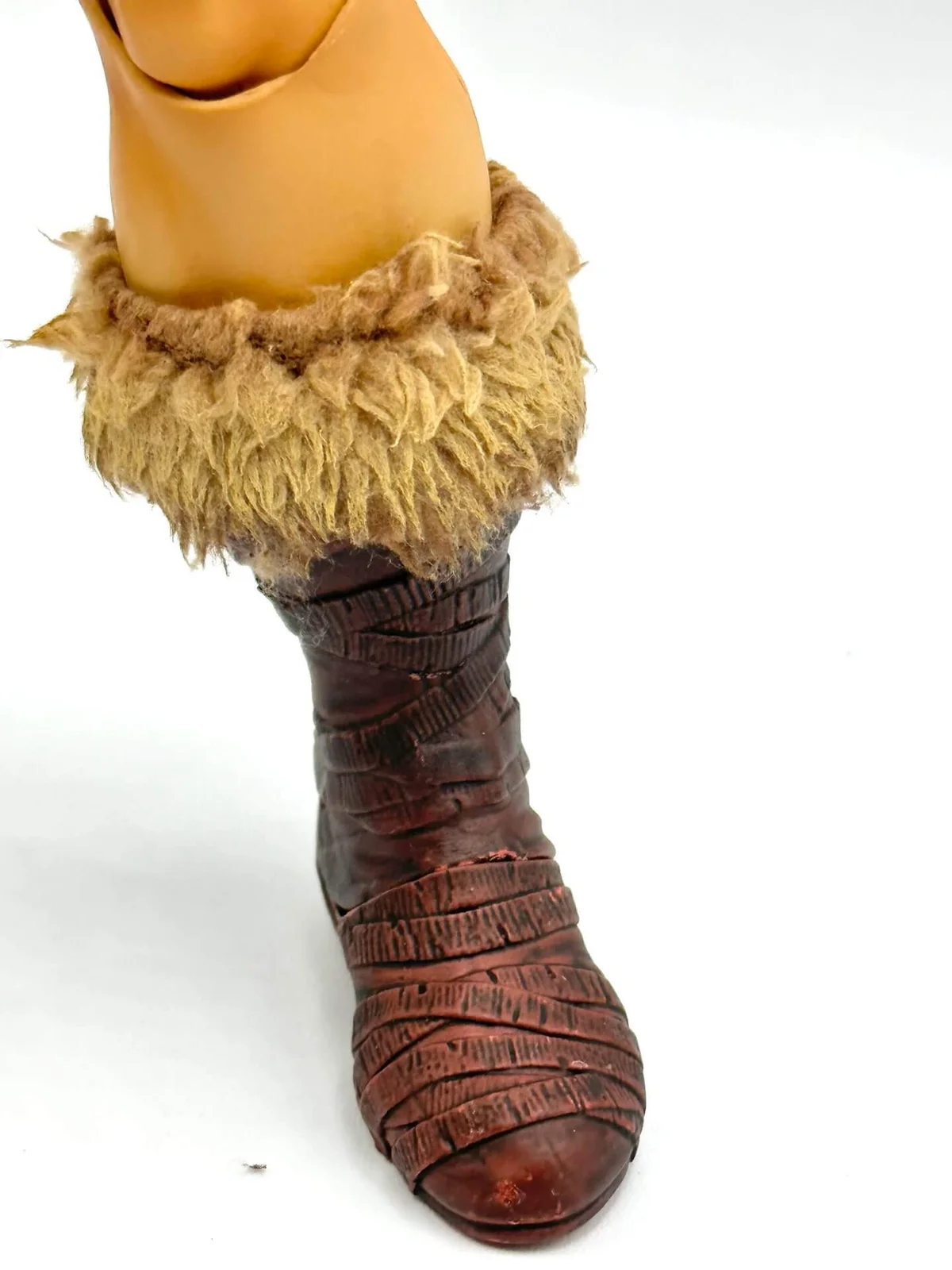 Deluxe Mondo He-Man Timed Edition Left Foot