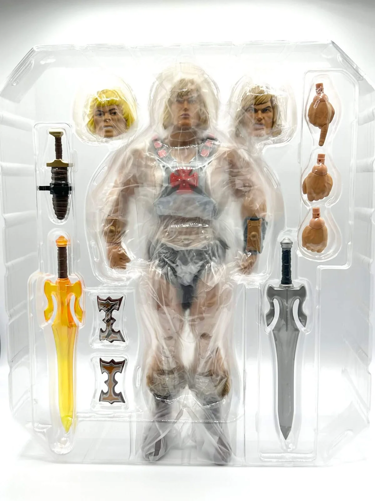Deluxe Mondo He-Man Timed Edition Packout 1