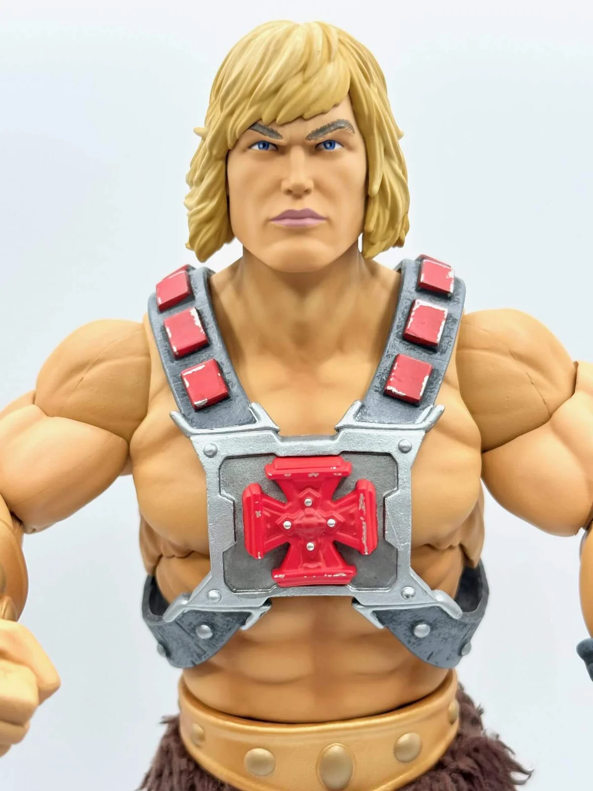 Deluxe Mondo He-Man Timed Edition Standard Chest Armor Front
