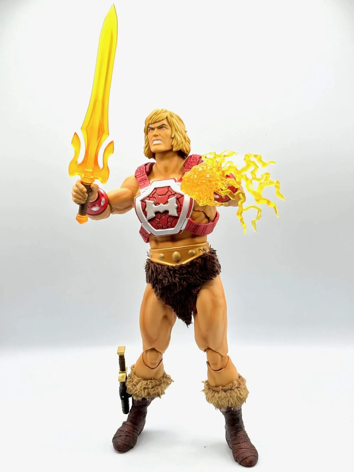 Deluxe Mondo He-Man Timed Edition Thunder Punch Pose 1