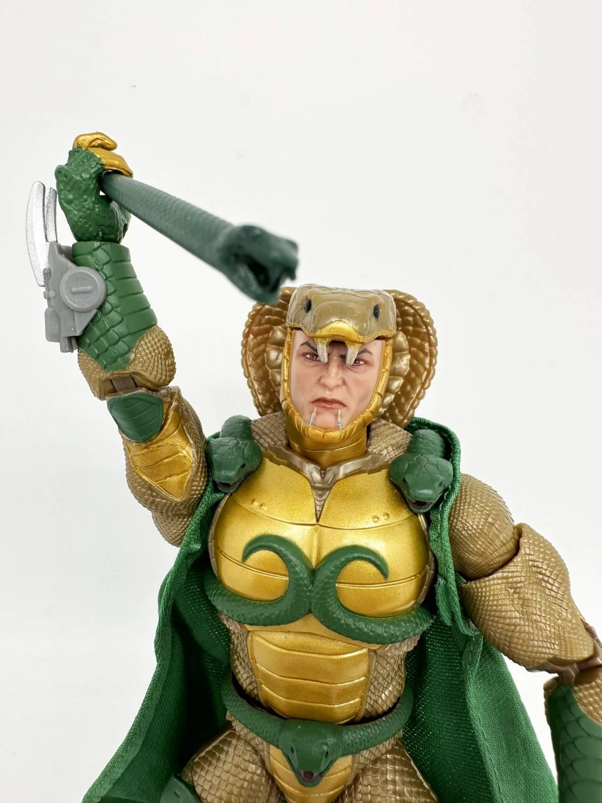 GI Joe Classified Series Serpentor action pose 8