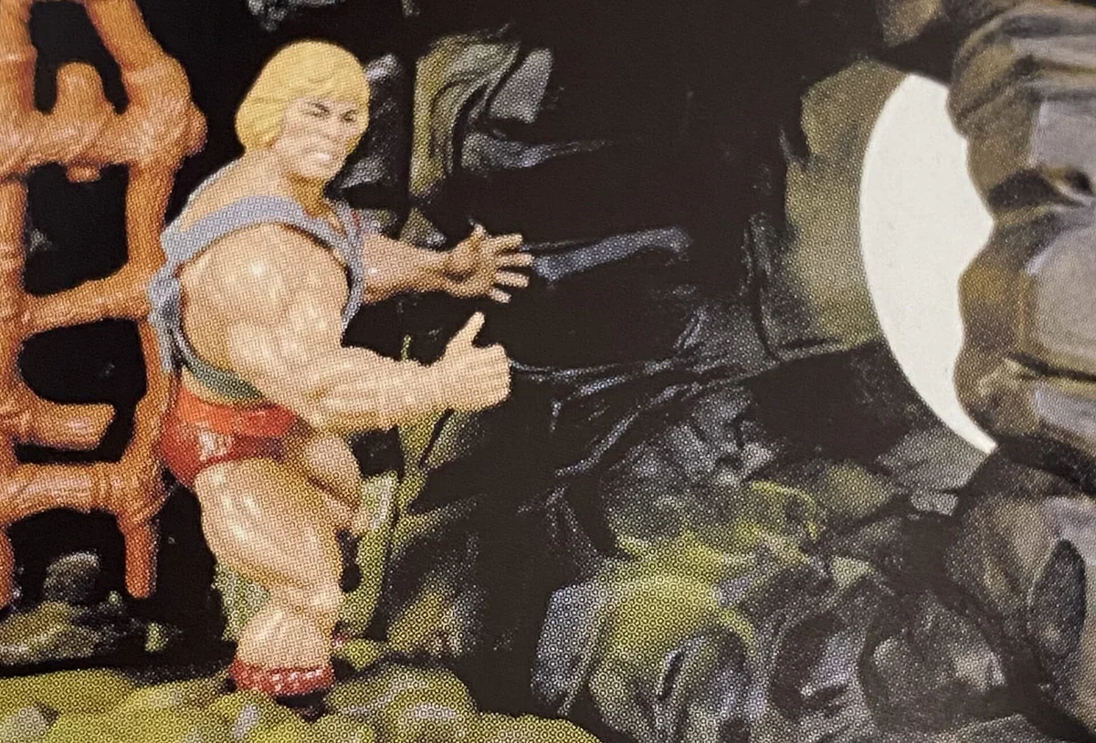 Masters of the Universe Fright Zone Vintage He-Man at tunnel