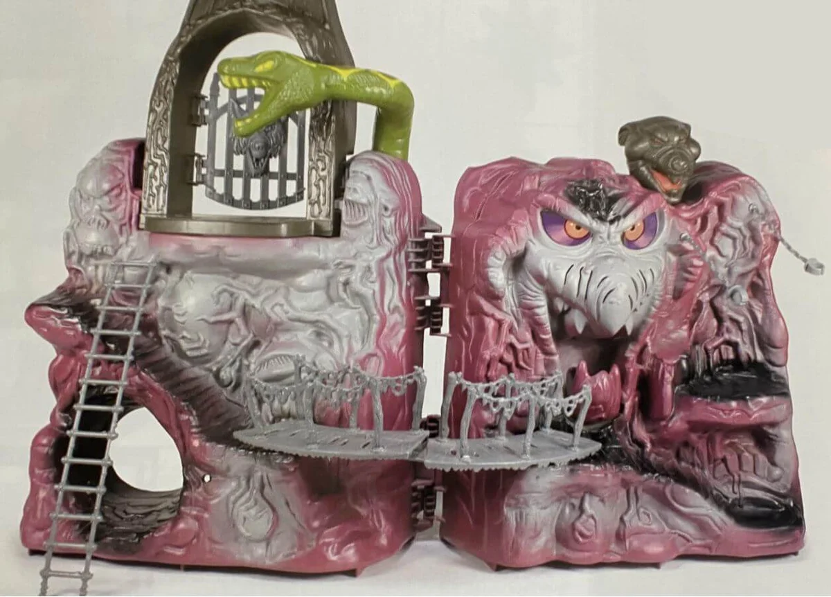 Masters of the Universe Snake Mountain Vintage exterior